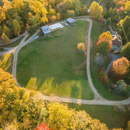 Engadine Inn And Cabins Candler Экстерьер фото