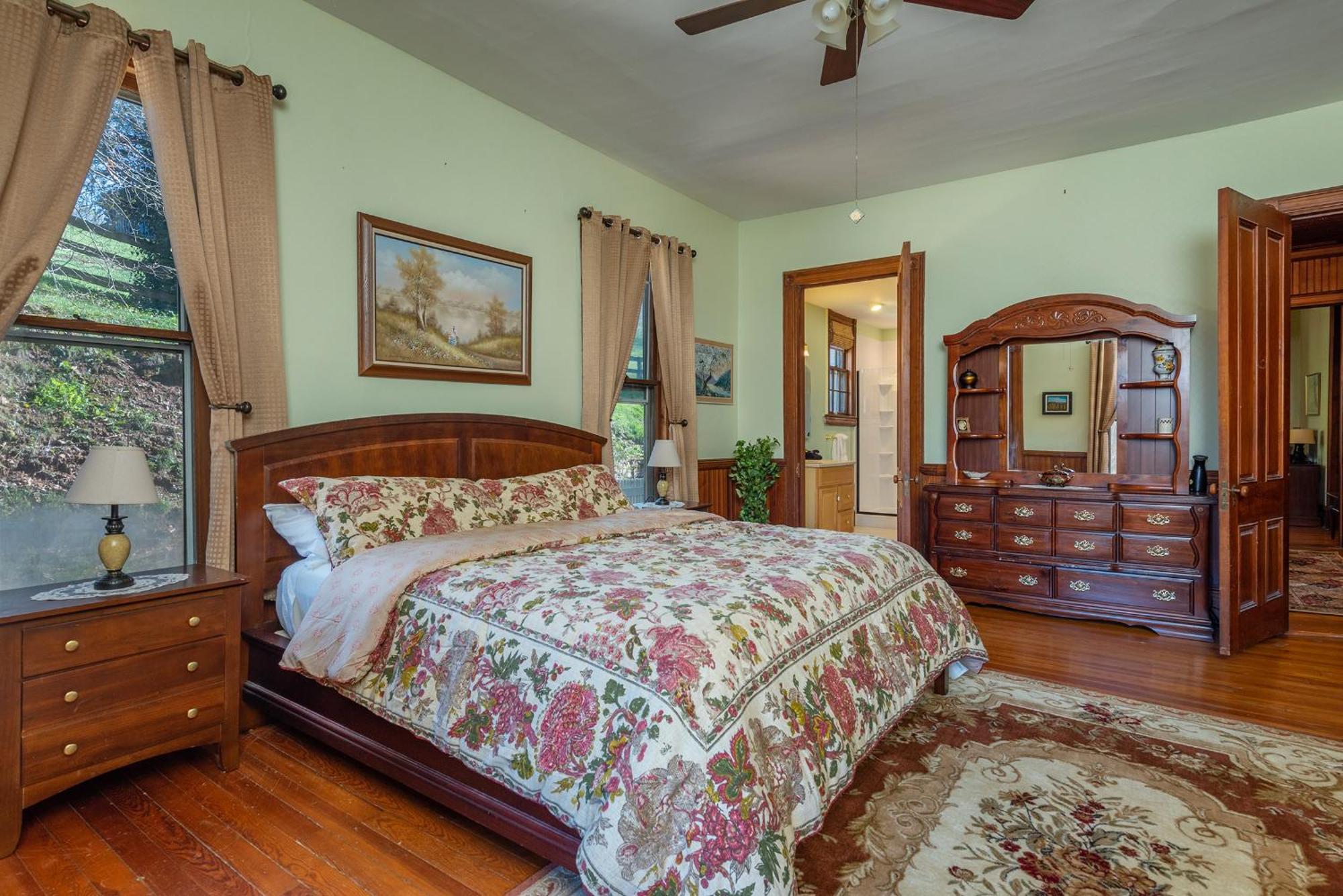 Engadine Inn And Cabins Candler Экстерьер фото