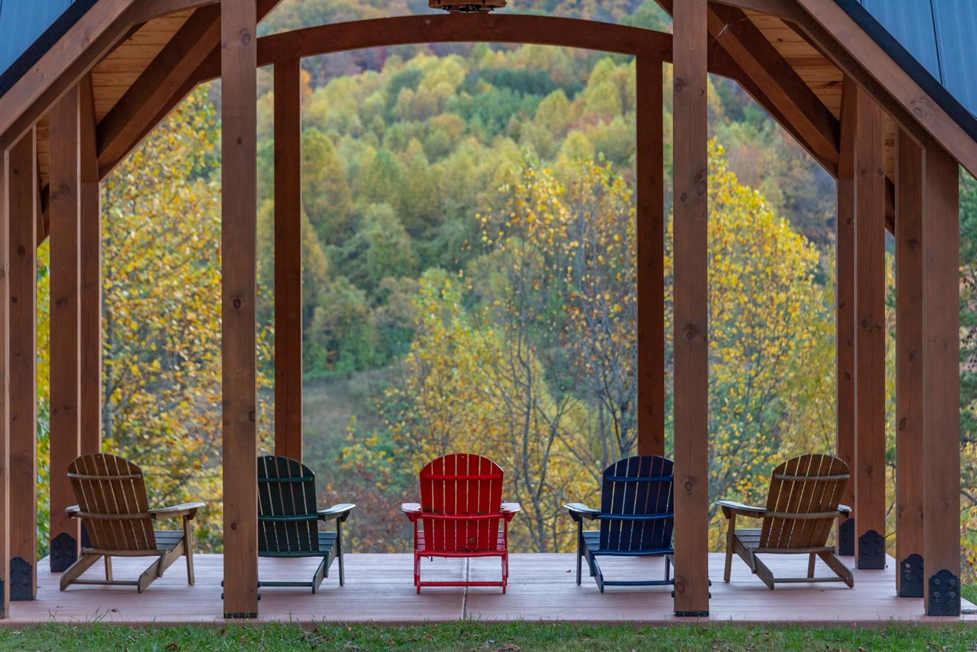 Engadine Inn And Cabins Candler Экстерьер фото